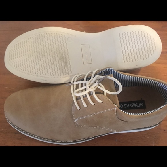 Shoes size 10 - Picture 4 of 5